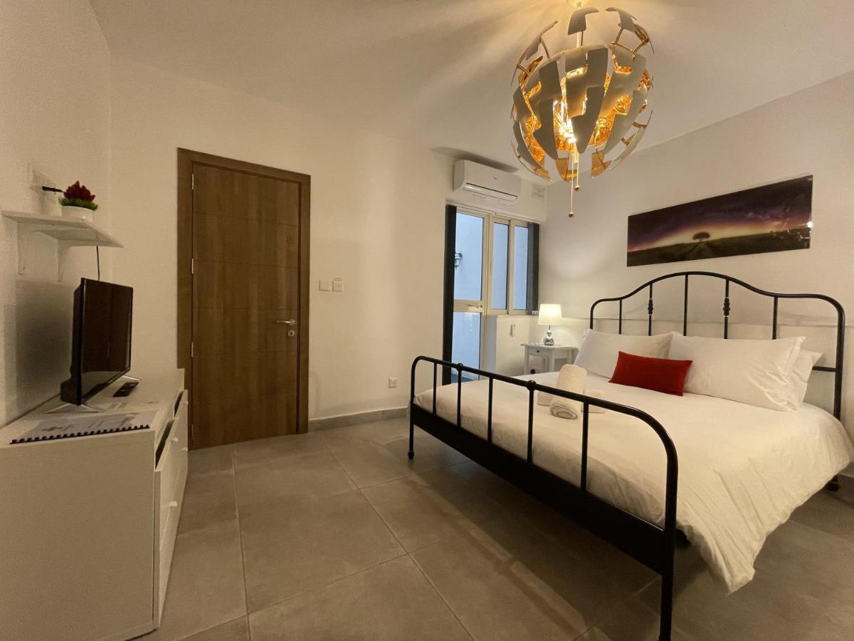 Casa Leon Malta Hotel San Ġiljan Buitenkant foto