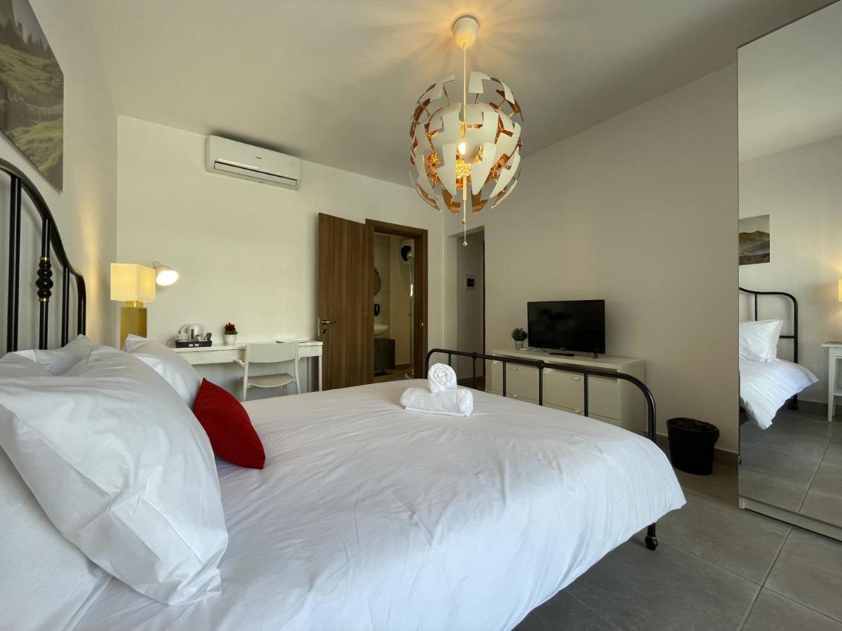 Casa Leon Malta Hotel San Ġiljan Buitenkant foto