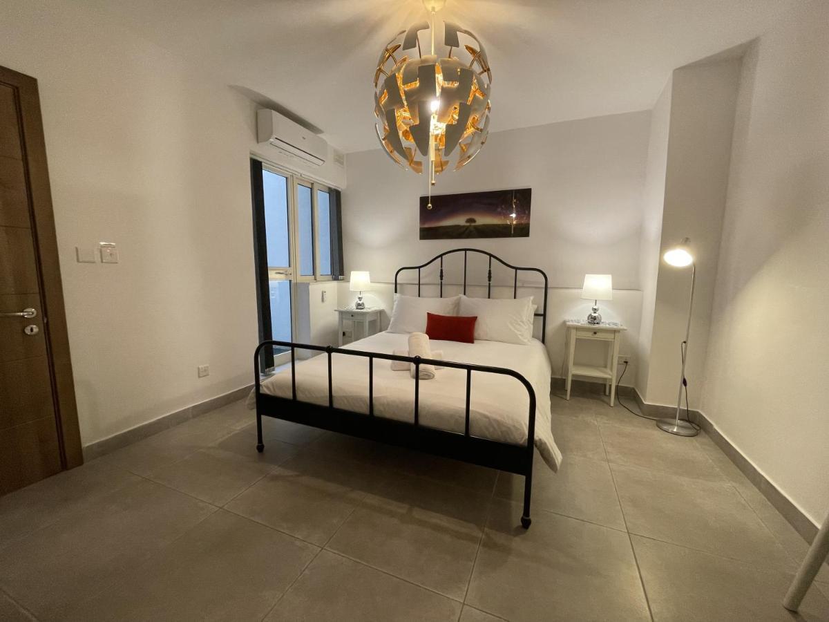 Casa Leon Malta Hotel San Ġiljan Buitenkant foto