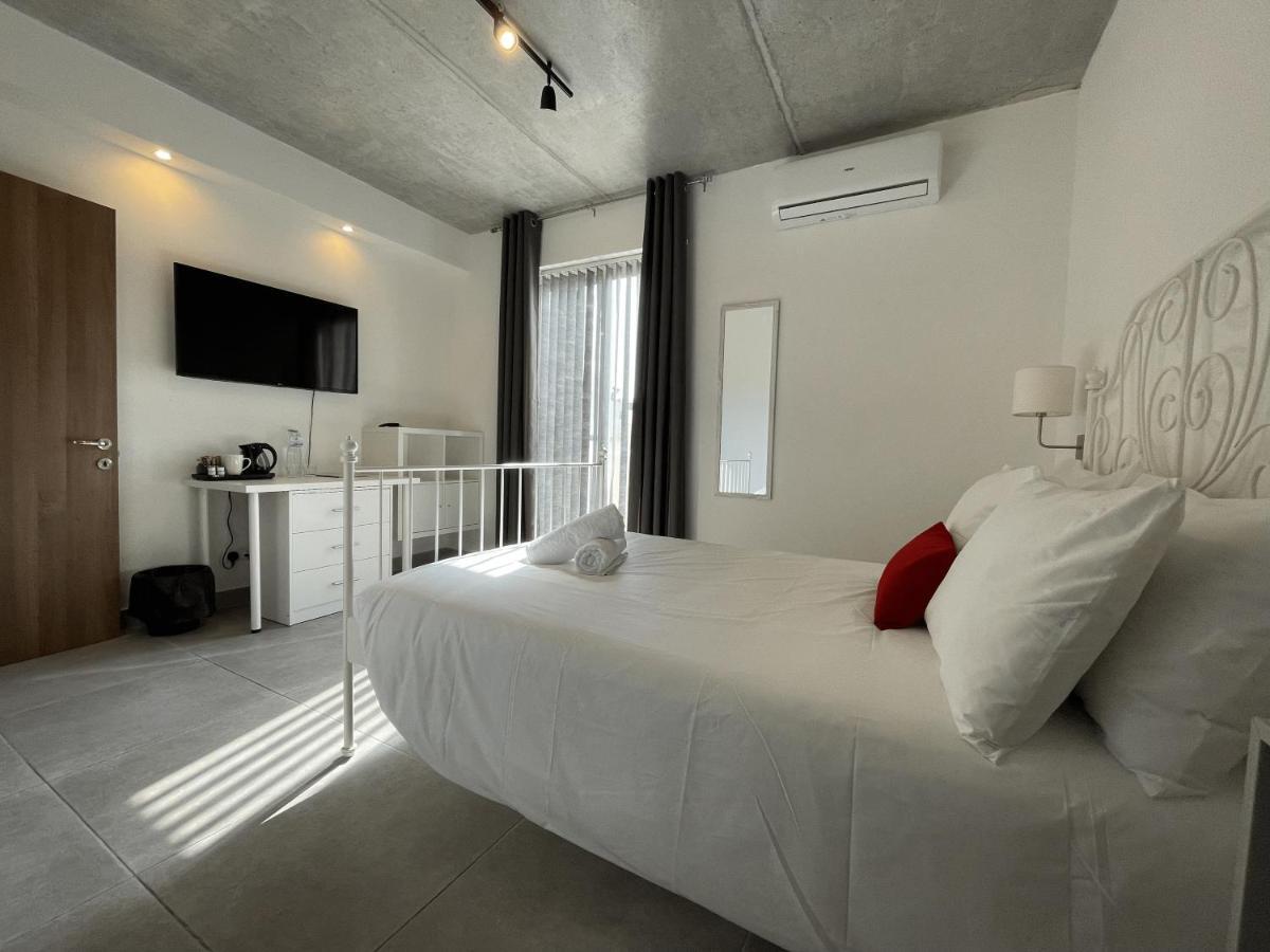 Casa Leon Malta Hotel San Ġiljan Buitenkant foto